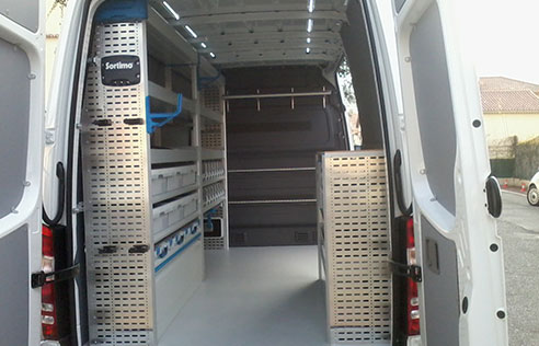 Aménagement de véhicule utilitaire pour artisan, camion