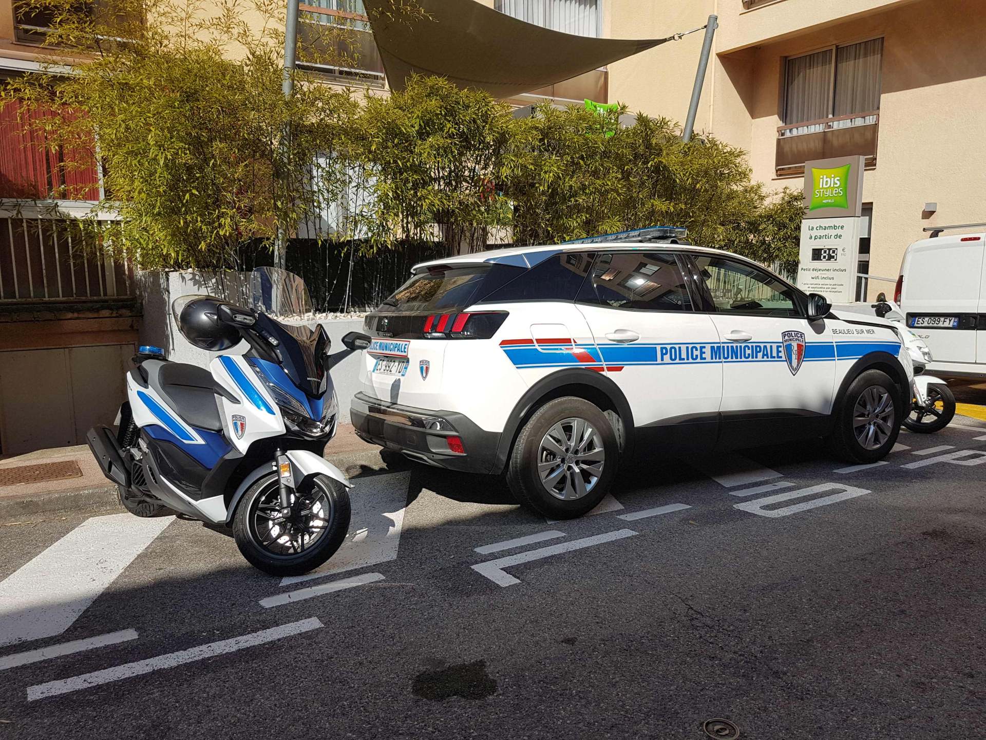 signalisation + balisage police gendarmerie